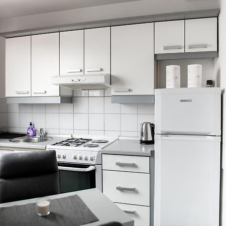 Flexible Selfcheckins 15 & 19 - Zagreb - Garage - Loggia - New - Apartments Repinc Buitenkant foto