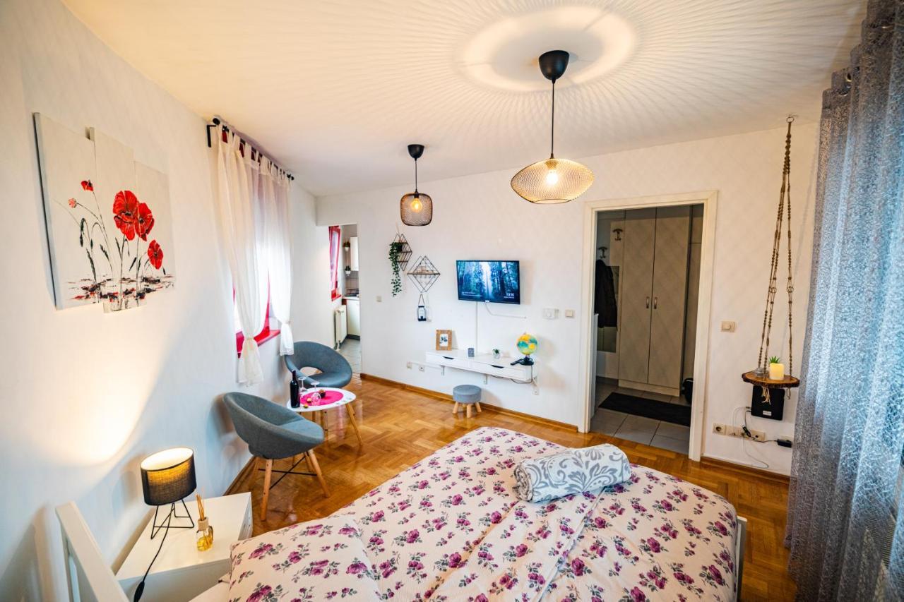 Flexible Selfcheckins 15 & 19 - Zagreb - Garage - Loggia - New - Apartments Repinc Buitenkant foto