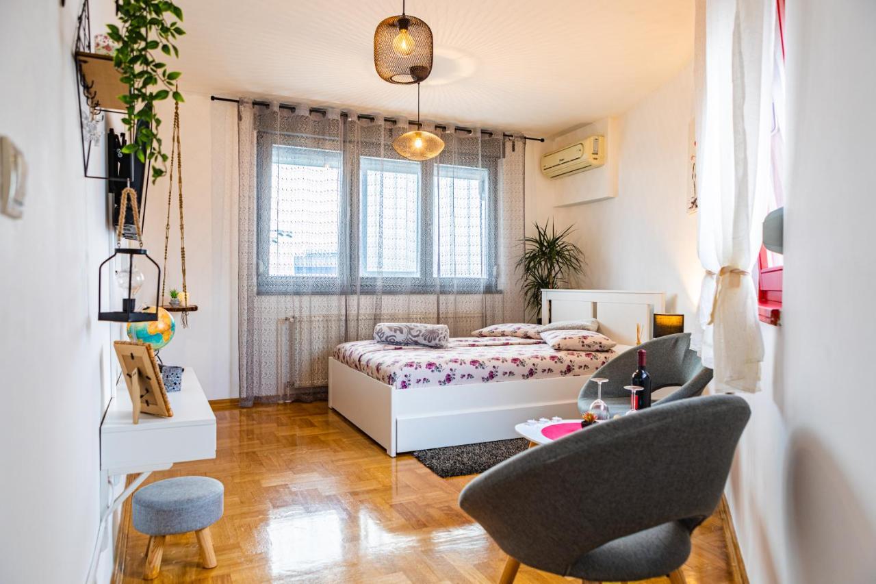 Flexible Selfcheckins 15 & 19 - Zagreb - Garage - Loggia - New - Apartments Repinc Buitenkant foto