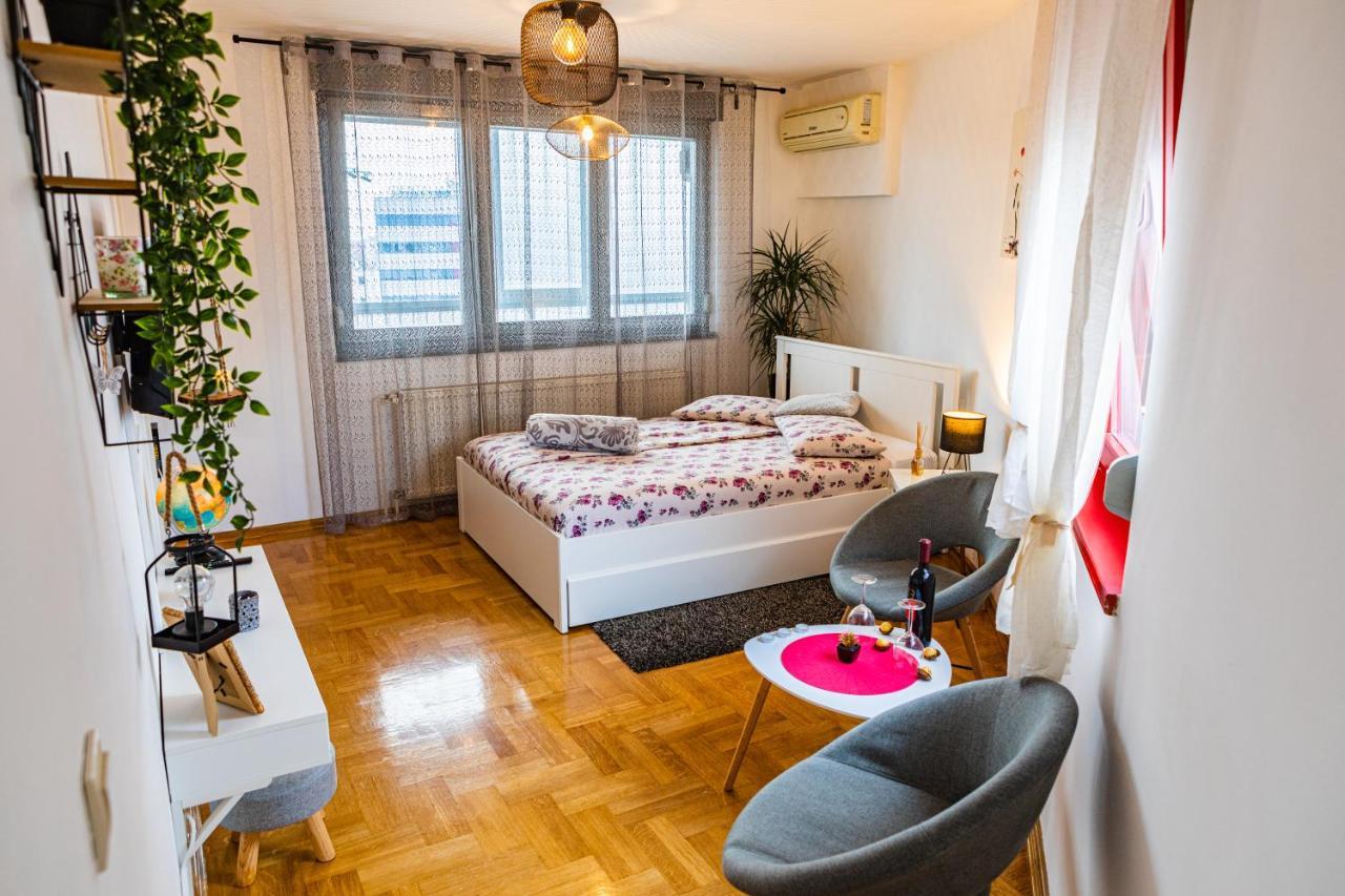 Flexible Selfcheckins 15 & 19 - Zagreb - Garage - Loggia - New - Apartments Repinc Buitenkant foto