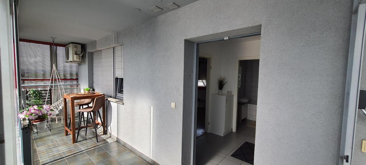 Flexible Selfcheckins 15 & 19 - Zagreb - Garage - Loggia - New - Apartments Repinc Buitenkant foto