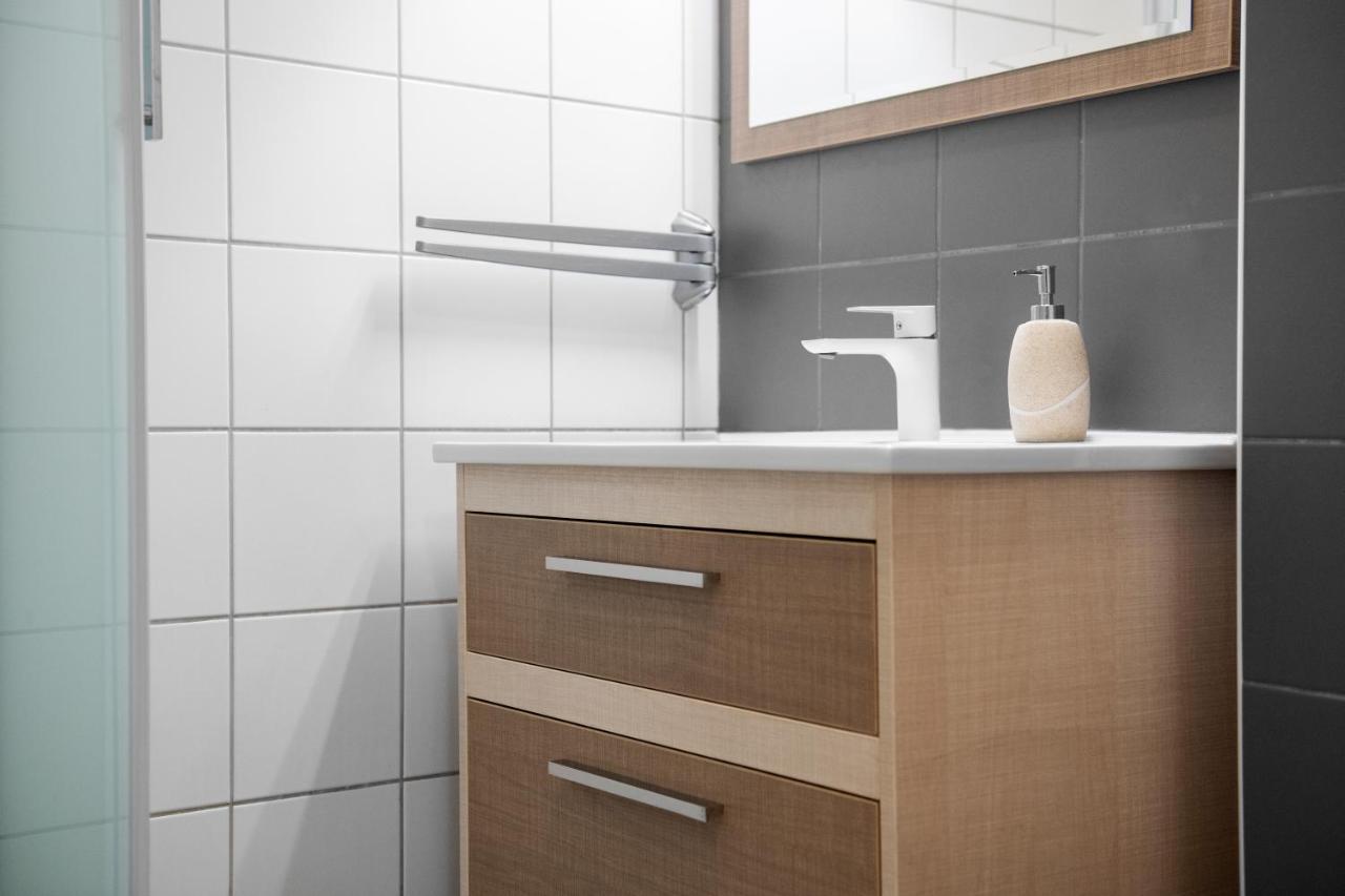Flexible Selfcheckins 15 & 19 - Zagreb - Garage - Loggia - New - Apartments Repinc Buitenkant foto